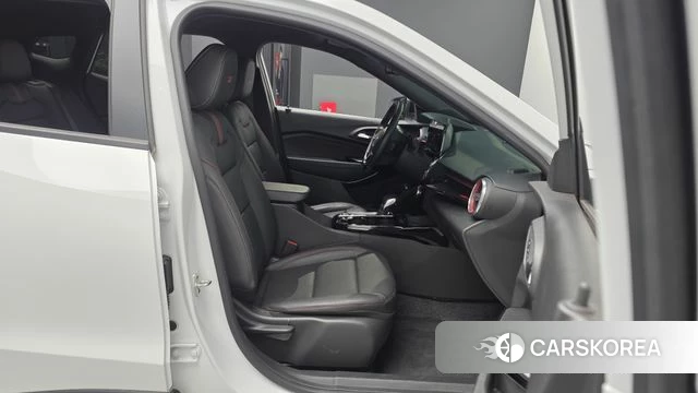 Chevrolet (GM Daewoo) Trax Crossover 2023 Белый из Кореи, фото 2