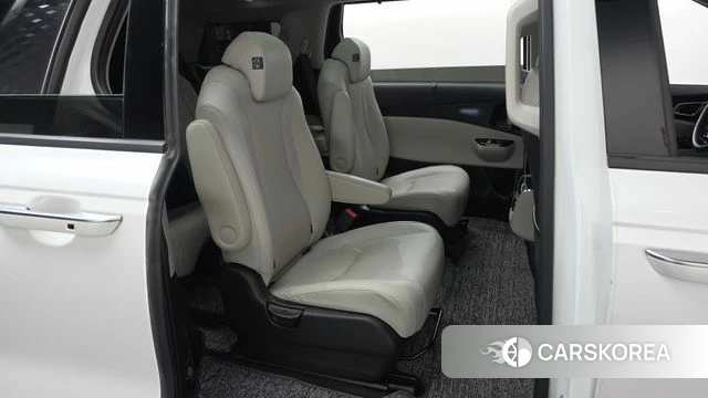 Kia Carnival 4th generation 2023 Белый из Кореи, фото 2