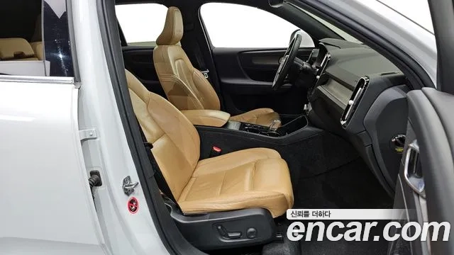 Volvo XC40 2020 Белый из Кореи, фото 2