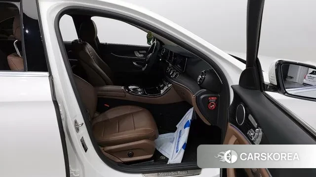 Mercedes-Benz E-Class W213 2020 Белый из Кореи, фото 2