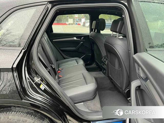 Audi Q5L 2024 Черный из Китая, фото 2