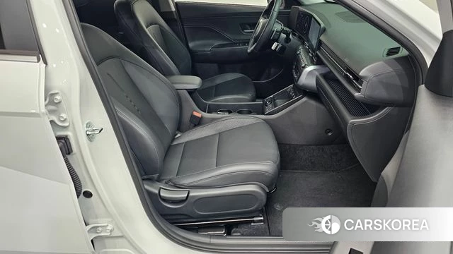 Hyundai Kona (SX2) 2025 Белый из Кореи, фото 2