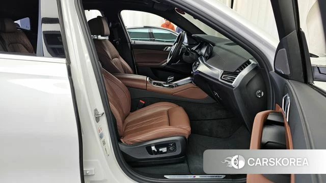 BMW X6 (G06) 2023 Белый из Кореи, фото 2