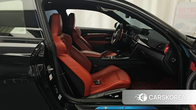 BMW M4 (F82) 2018 Черный из Кореи, фото 2