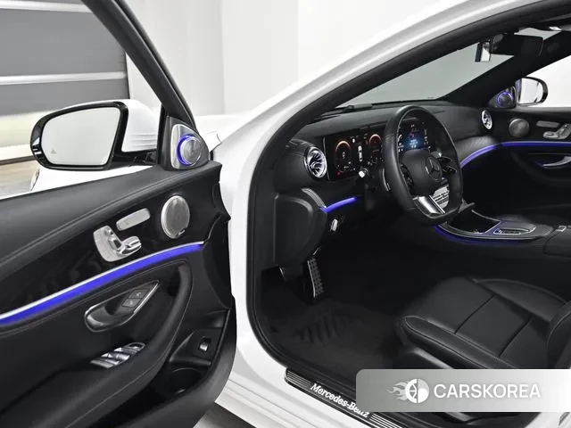 Mercedes-Benz E-Class W213 2020 Белый из Кореи, фото 2