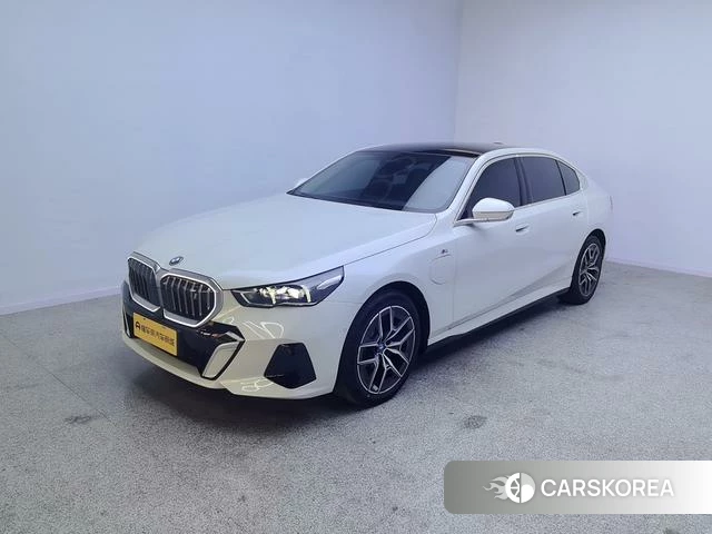 BMW i5 2024 Белый из Китая, фото 2