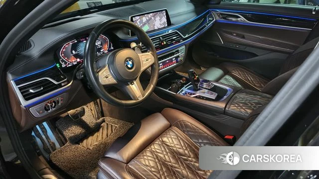 BMW 7 Series (G11) 2020 Черный из Кореи, фото 2