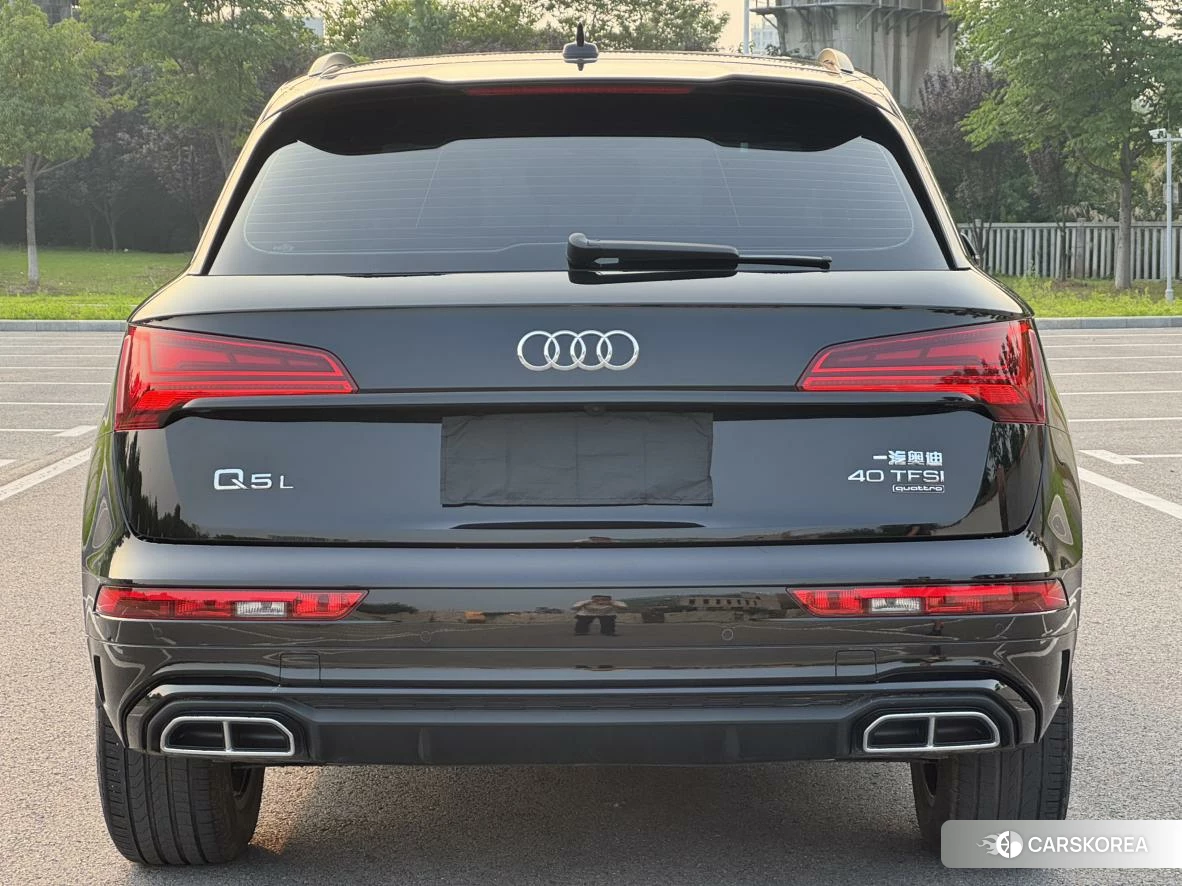 Audi Q5L 2023 Черный из Китая, фото 2