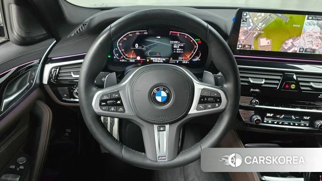 BMW 5 Series (G30) 2023 Серебристо-серый из Кореи, фото 2