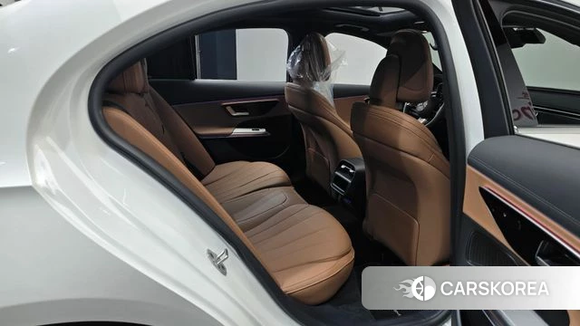 Mercedes-Benz E-Class W214 2025 Белый из Кореи, фото 2