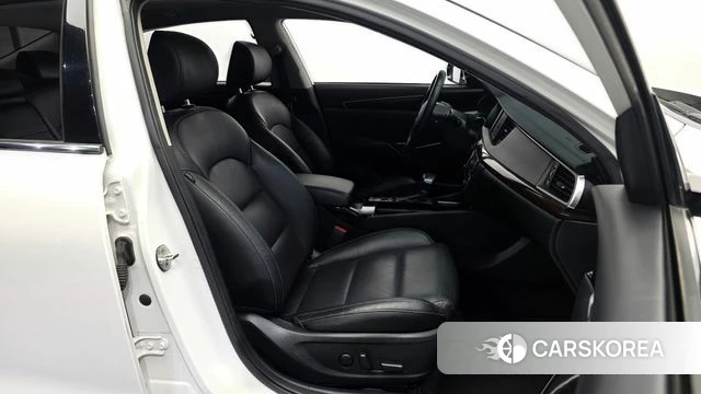 Kia Come New K7 2018 Белый из Кореи, фото 2