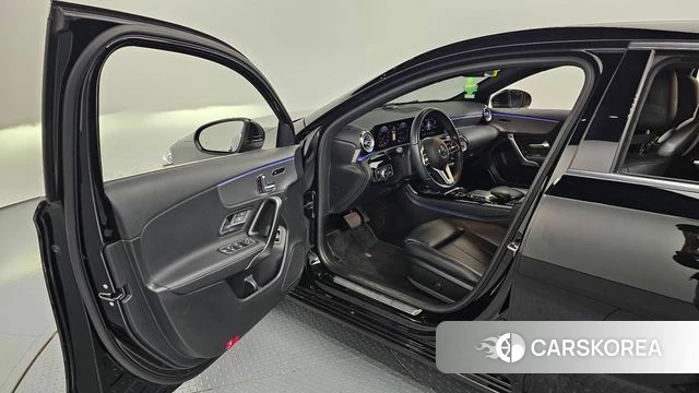 Mercedes-Benz A-Class W177 2021 Черный из Кореи, фото 2