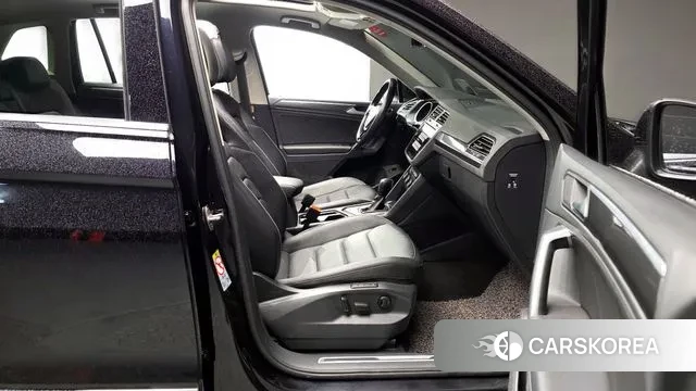 Volkswagen Tiguan second Generation 2019 Черный из Кореи, фото 2