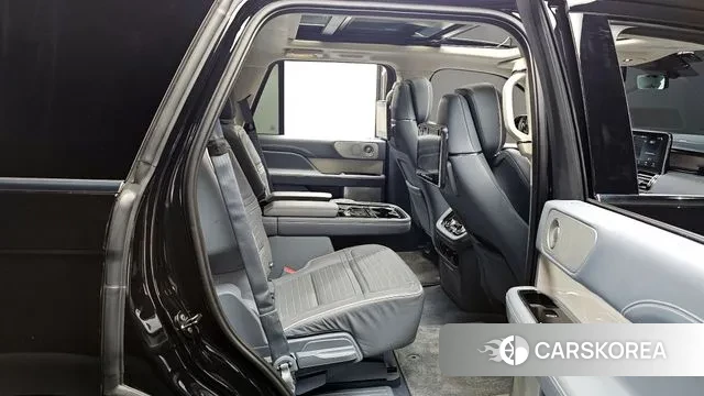 Lincoln Navigator 4th generation 2019 Черный из Кореи, фото 2