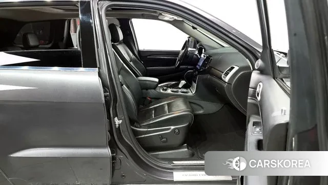 Jeep Grand Cherokee 2019 Серый из Кореи, фото 2