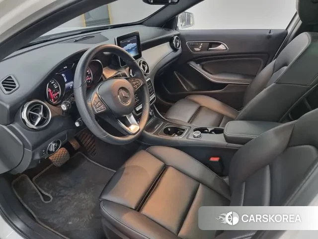 Mercedes-Benz GLA-Class X156 2019 Белый из Кореи, фото 2