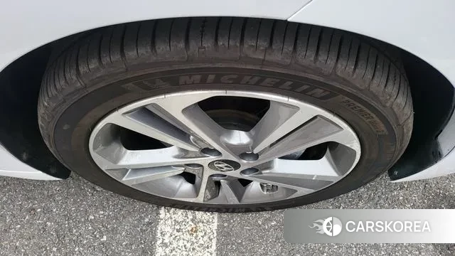 Hyundai Avante AD 2018 Белый из Кореи, фото 2