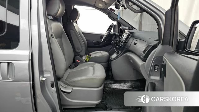 Hyundai The New Grand Starex 2020 Серебристо-серый из Кореи, фото 2