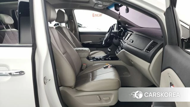 Kia The New Carnival 2019 Белый из Кореи, фото 2