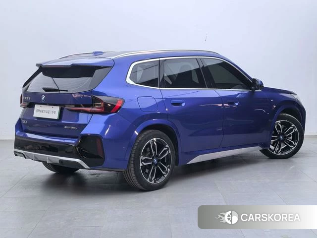 BMW iX1 2023 Синий из Китая, фото 2