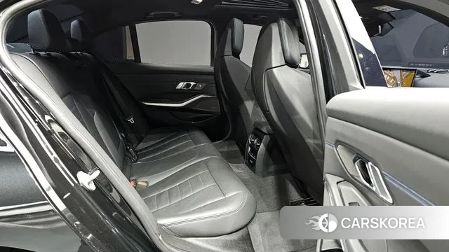 BMW 3 Series (G20) 2023 Черный из Кореи, фото 2