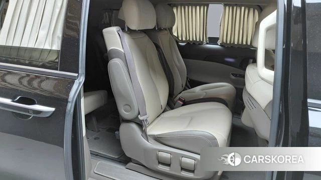 Kia Carnival 4th generation 2022 Черный из Кореи, фото 2