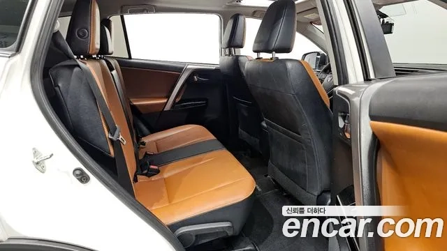 Toyota RAV4 2018 Белый из Кореи, фото 2