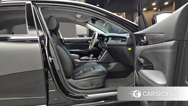 Kia K7 Premier 2020 Черный из Кореи, фото 2