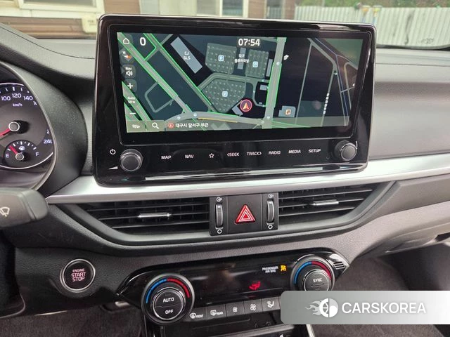 Kia The New K3 2nd generation 2023 Белый из Кореи, фото 2