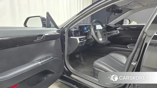 Hyundai Grandeur Hybrid (GN7) 2023 Черный из Кореи, фото 2