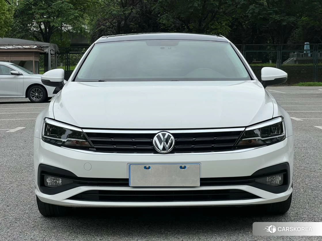 Volkswagen Lingdu 2020 Белый из Китая, фото 2