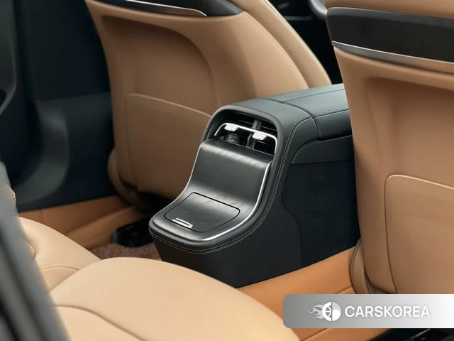 Mercedes-Benz E-class 2024 Черный из Китая, фото 2