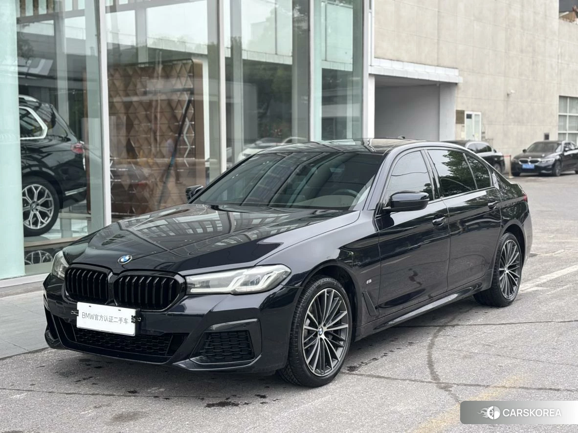 BMW 5 series 2021 Черный из Китая, фото 2