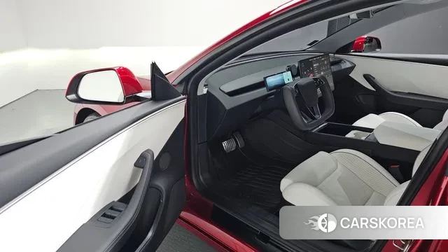 Tesla Model 3 2024 Красный из Кореи, фото 2