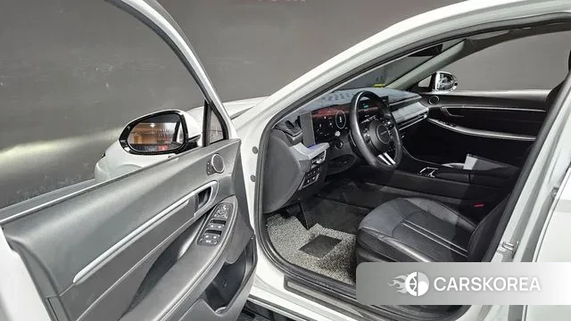 Hyundai Sonata D Edge Hybrid (DN8) 2023 Белый из Кореи, фото 2