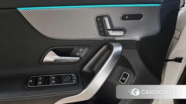 Mercedes-Benz A-Class W177 2021 Белый из Кореи, фото 2