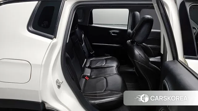 Jeep Compass 2nd Generation 2018 Белый из Кореи, фото 2