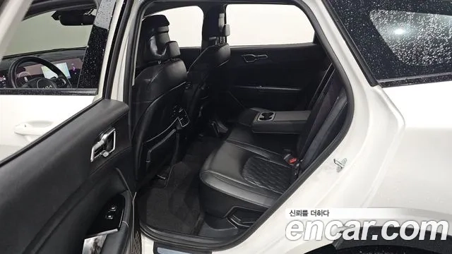 Kia Sportage 5th Generation Hybrid 2023 Белый из Кореи, фото 2