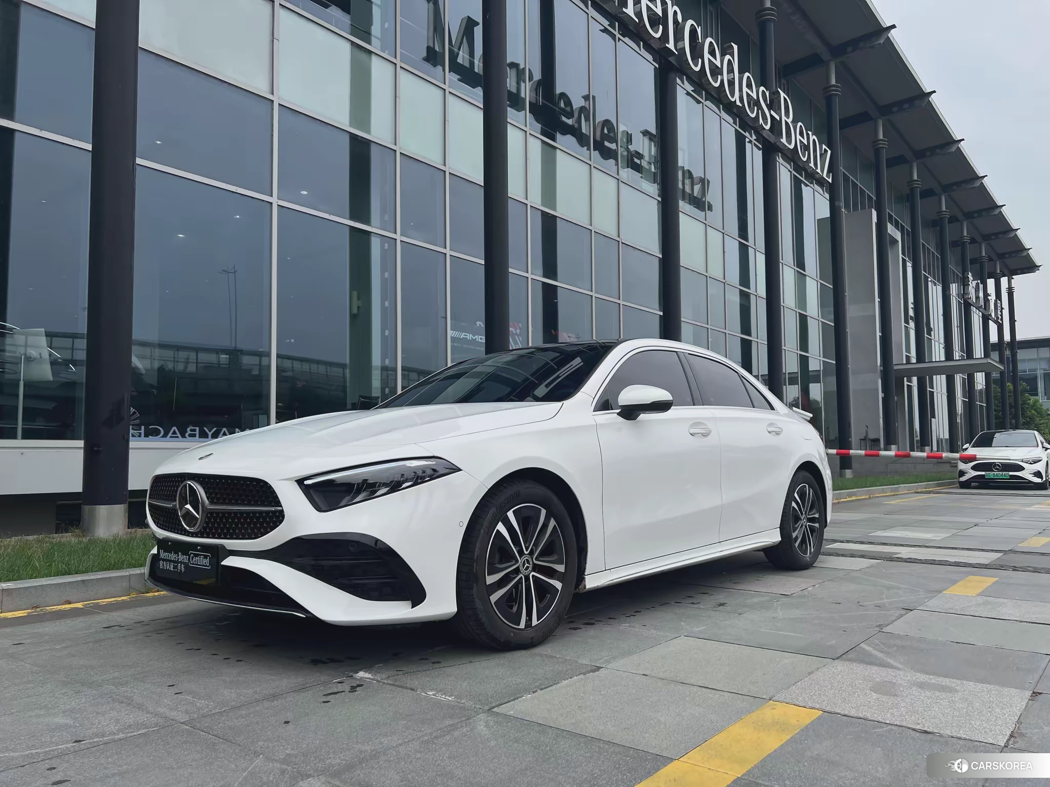 Mercedes-Benz Class A 2022 Белый из Китая, фото 2