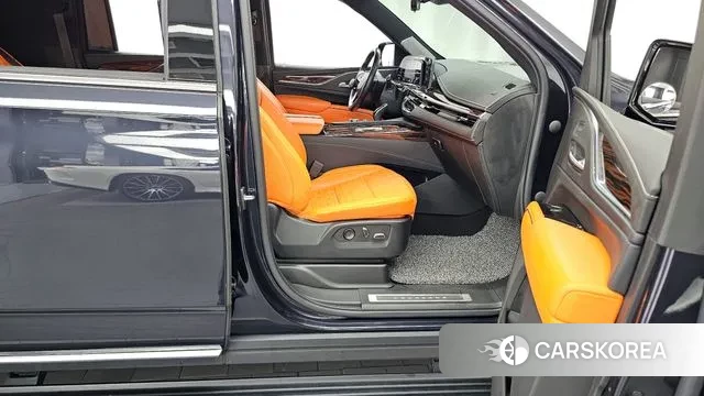Cadillac Escalade 5th Generation 2022 Серый из Кореи, фото 2