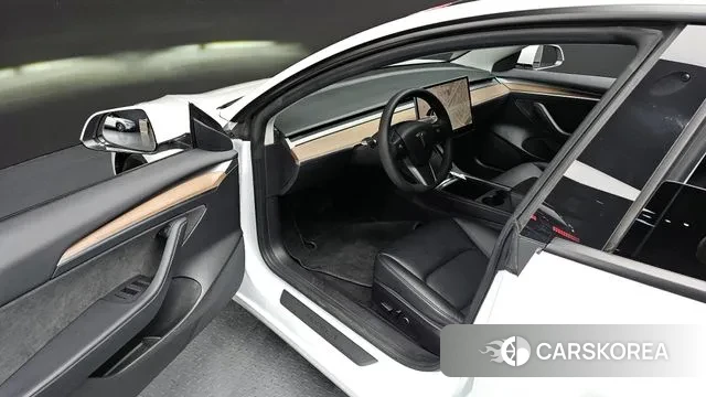 Tesla Model 3 2022 Белый из Кореи, фото 2