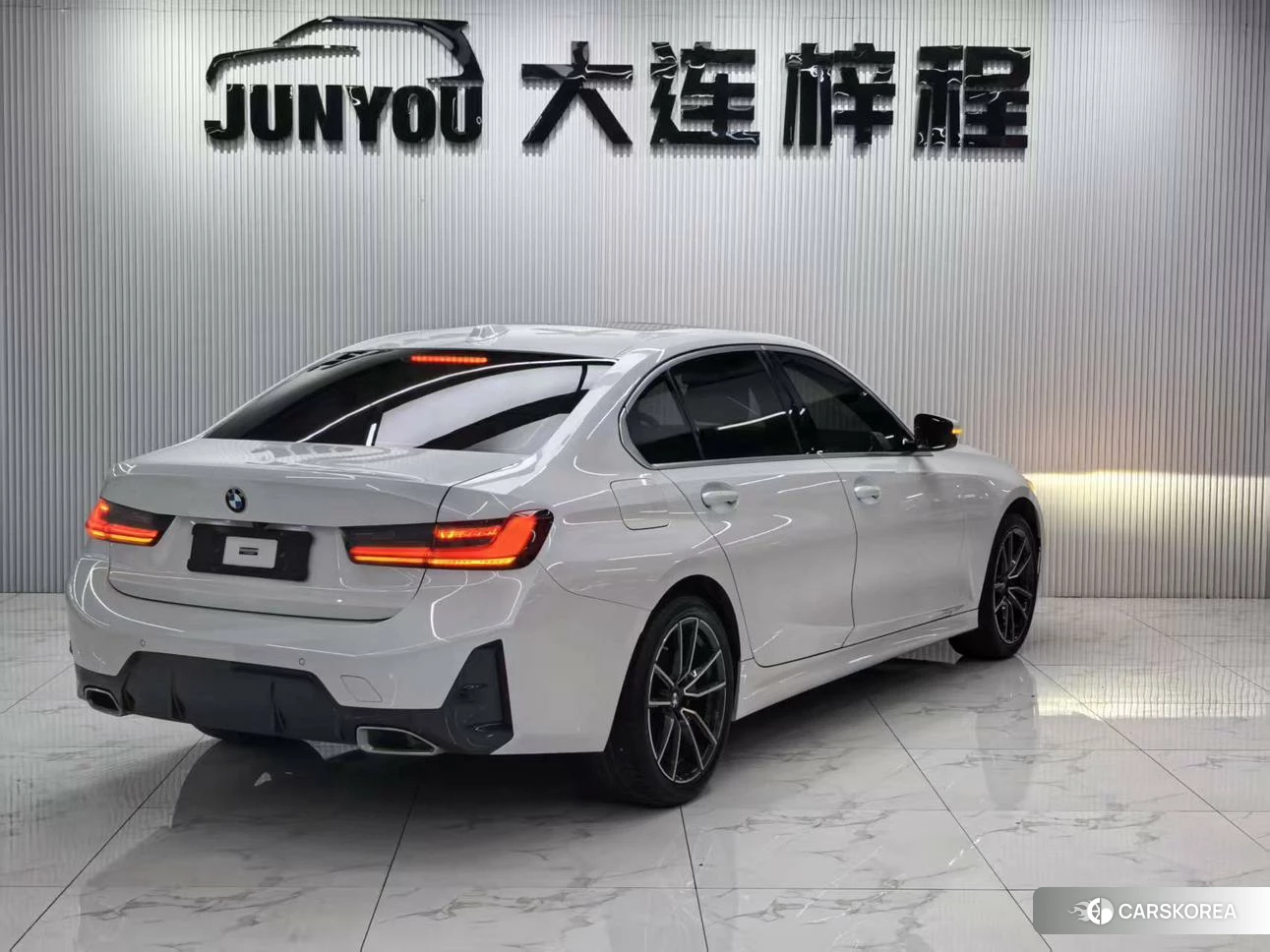 BMW 3 series 2022 Белый из Китая, фото 2