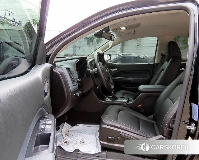 Chevrolet (GM Daewoo) Real New Colorado 2022 Черный из Кореи, фото 2