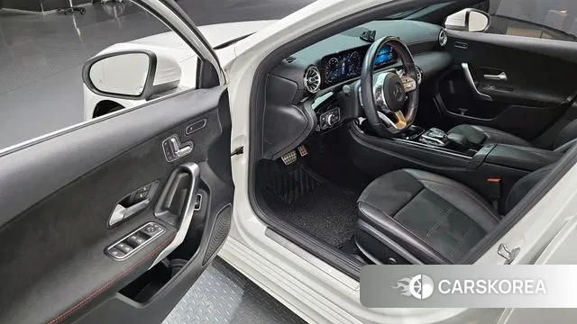 Mercedes-Benz A-Class W177 2021 Белый из Кореи, фото 2