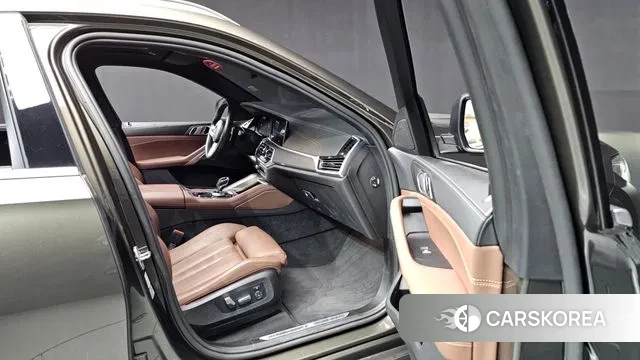 BMW X6 (G06) 2022 Песочный из Кореи, фото 2