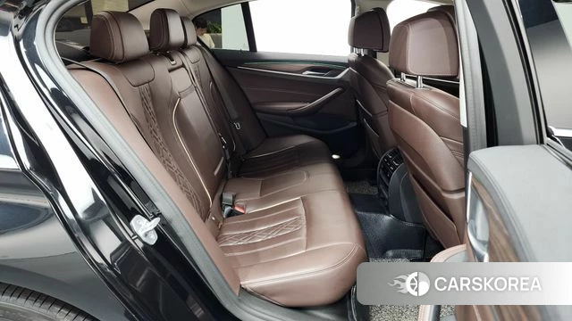BMW 5 Series (G30) 2019 Черный из Кореи, фото 2