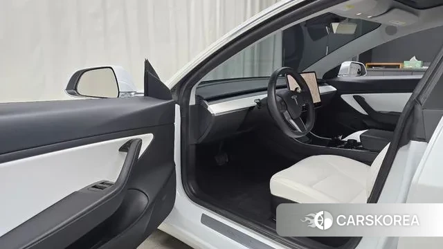 Tesla Model 3 2020 Белый из Кореи, фото 2
