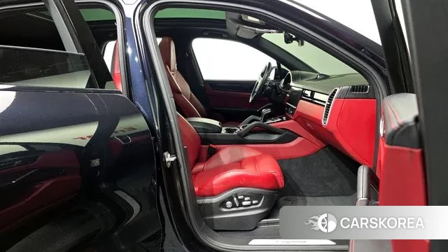 Porsche Cayenne (PO536) 2021 Черный из Кореи, фото 2