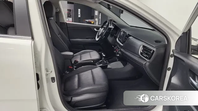 Kia Stonic 2019 Белый из Кореи, фото 2