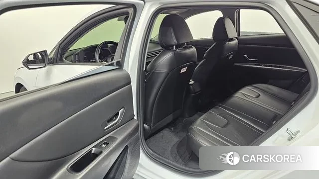 Hyundai Avante Hybrid (CN7) 2022 Белый из Кореи, фото 2